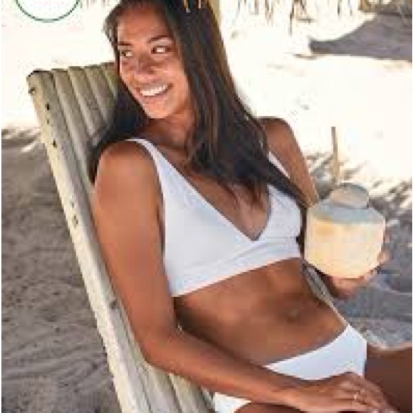 Aerie Swim Triangle Bikini Top Size Small White - Picture 1 of 4